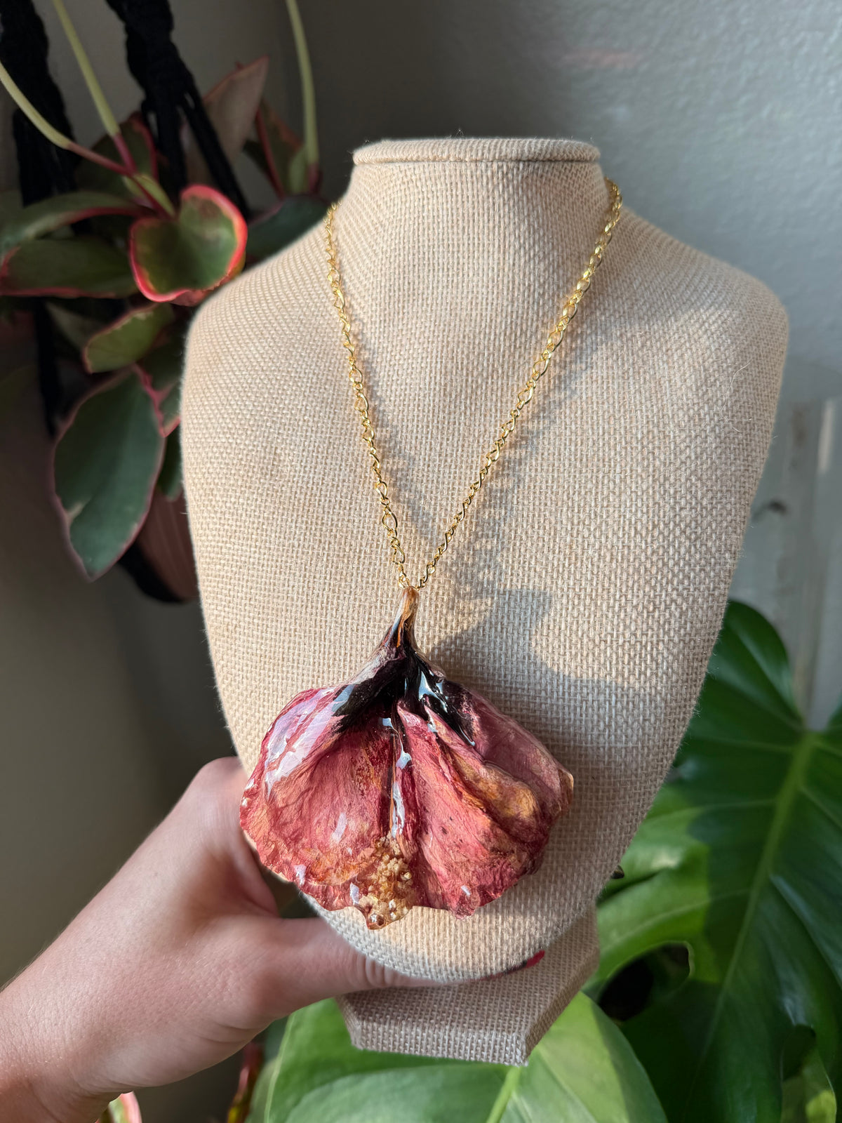 Hibiscus Bloom Necklace