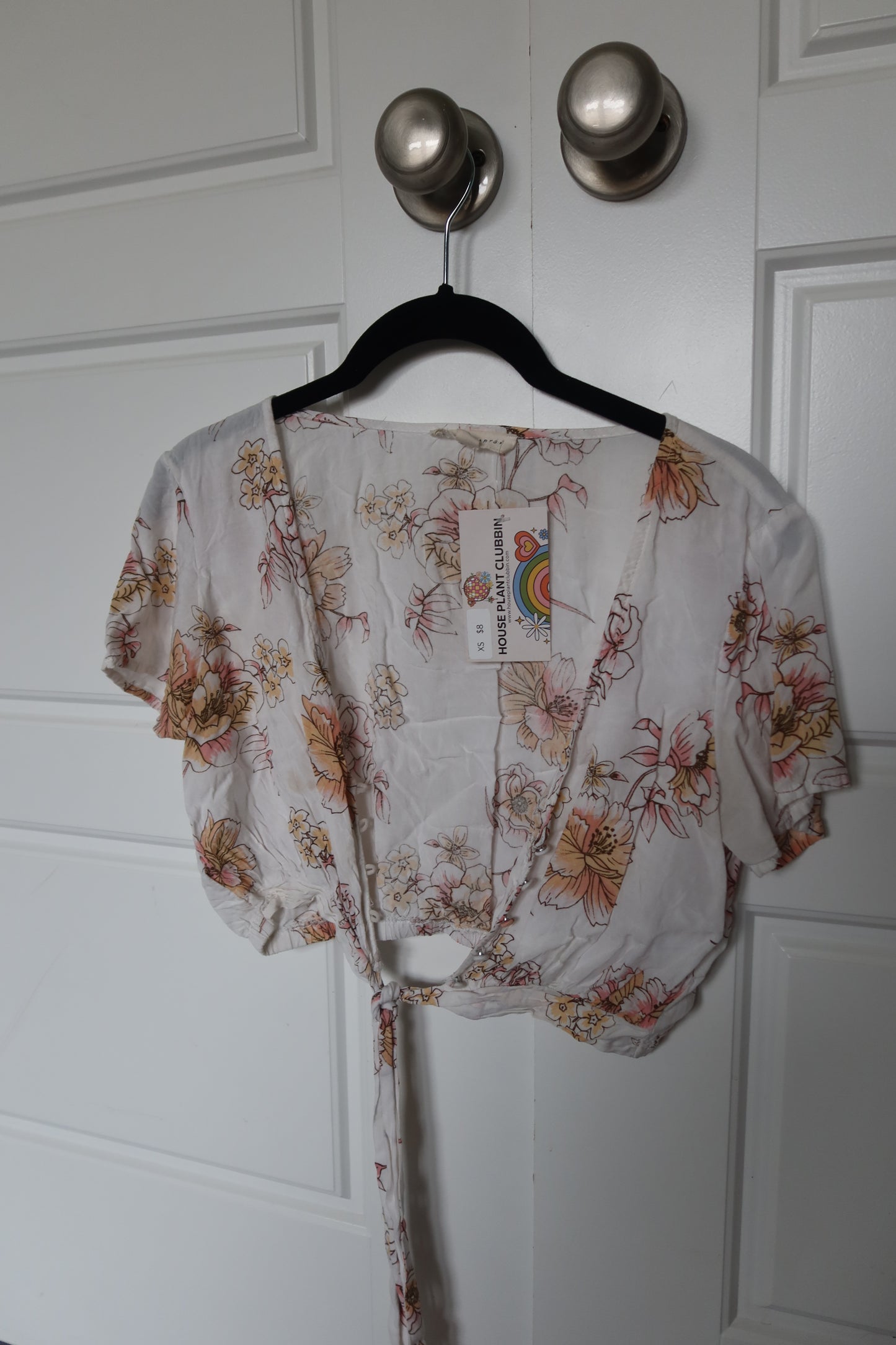 White & Floral Front-Tie Crop Top with Buttons - Size XS by L.A. Hearts