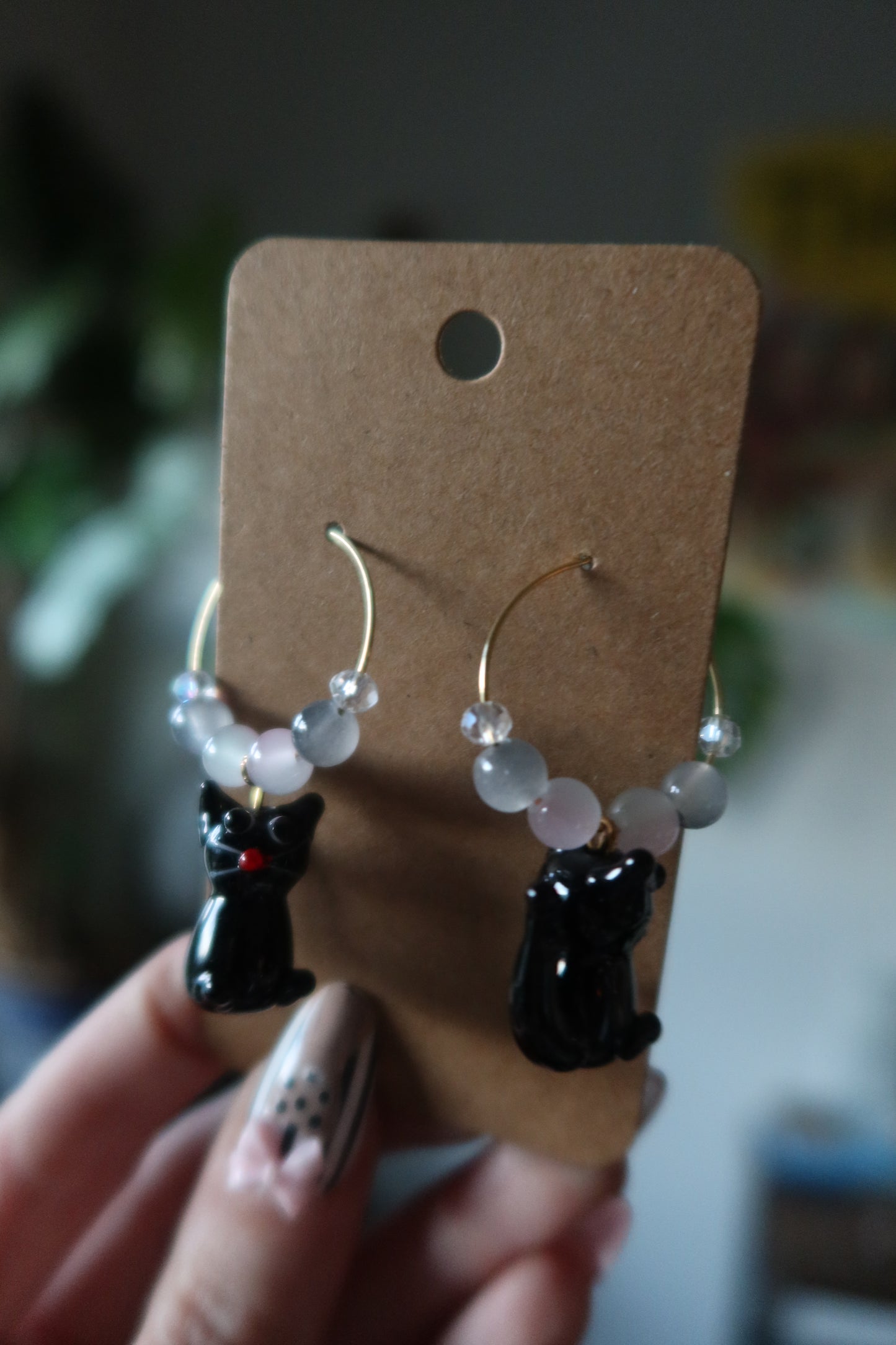 Black Cat Glass Charm Hoop Earrings – Spooky Collection