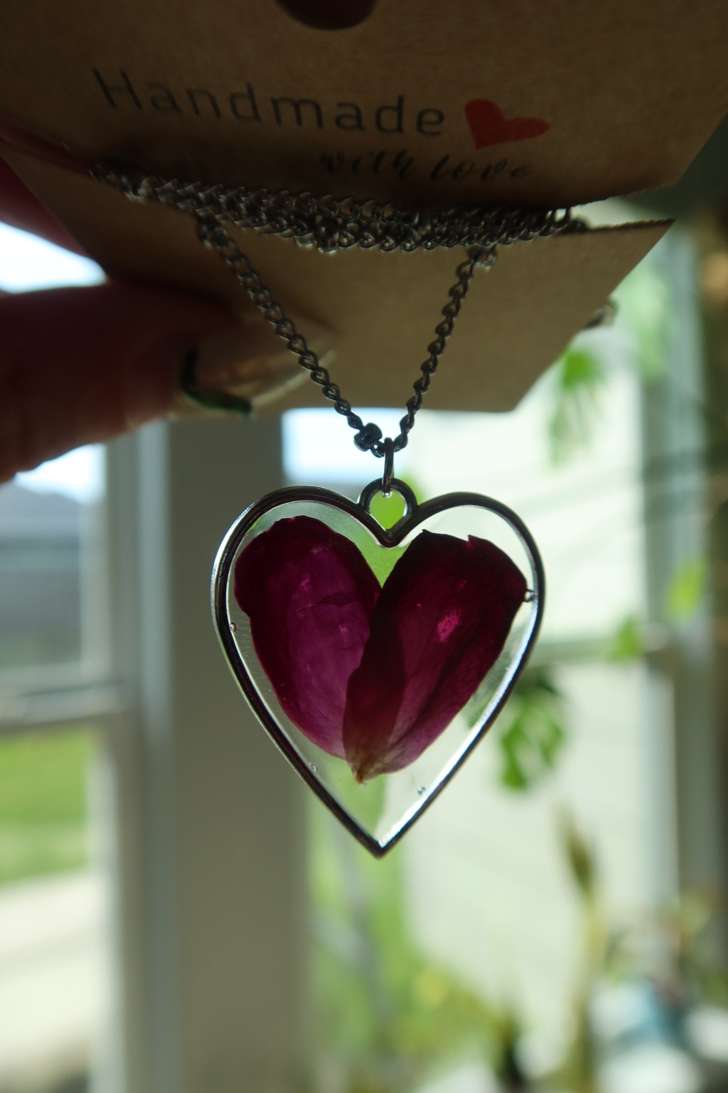 Silver Heart Rose Bloom Necklace 16in