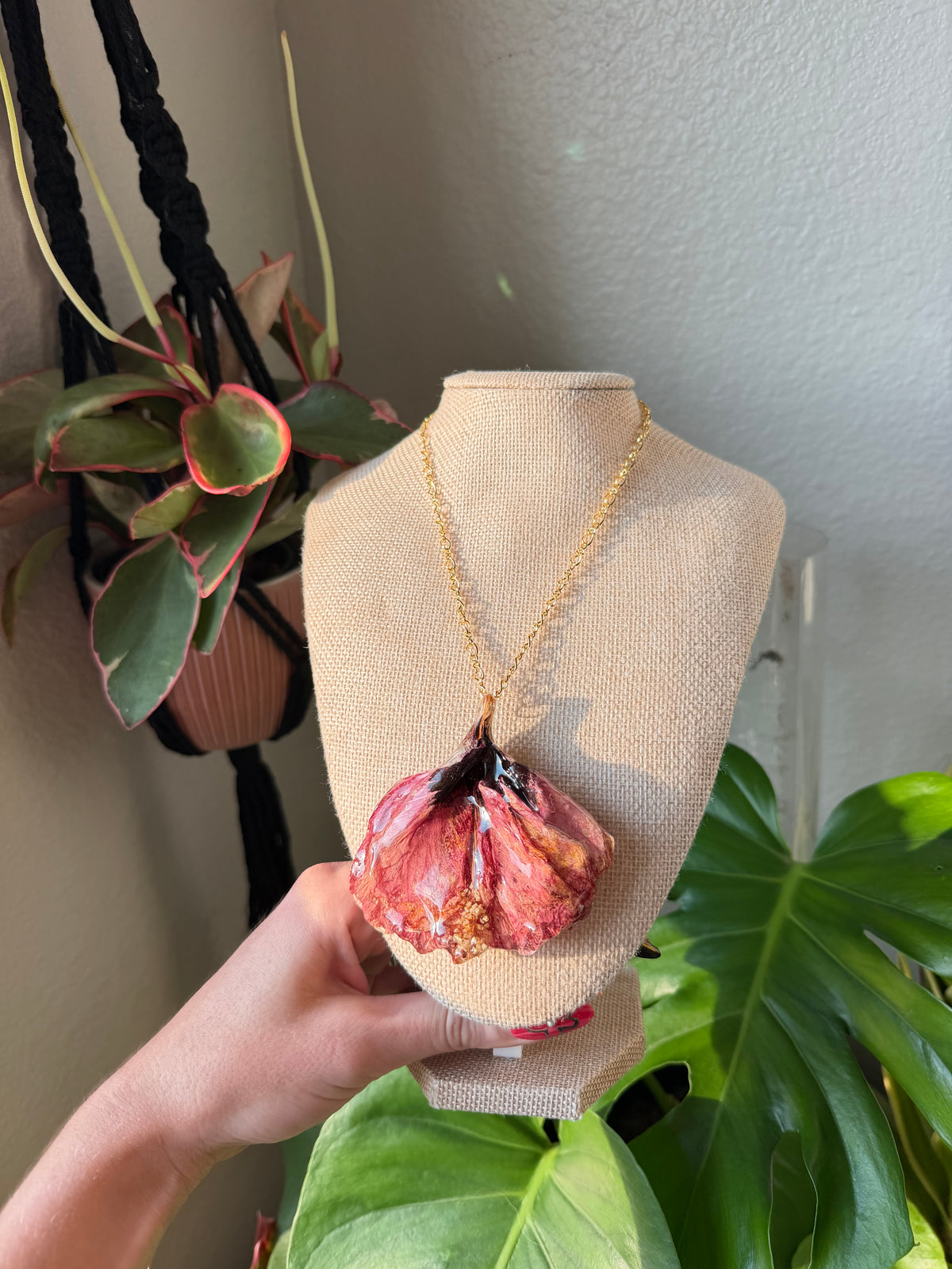 Hibiscus Bloom Necklace