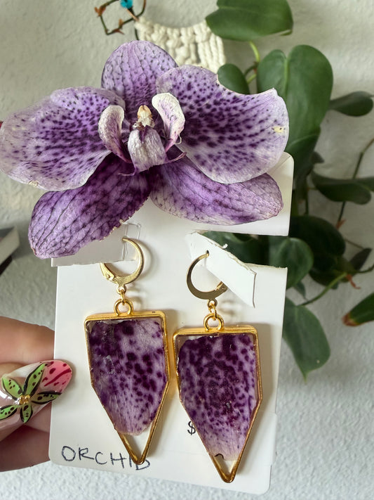 Orchid Banner Earrings in Gold