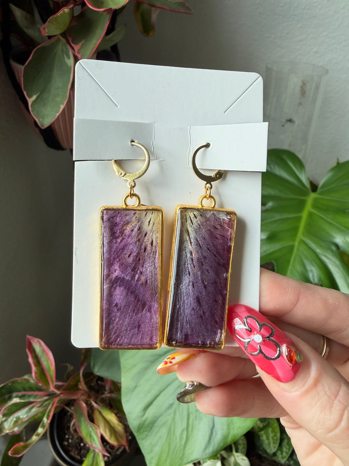 Amethyst Lily Bar Earrings in Gold