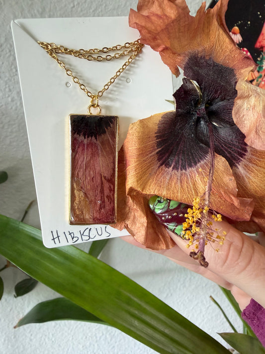 Hibiscus Rectangle Necklace in Gold