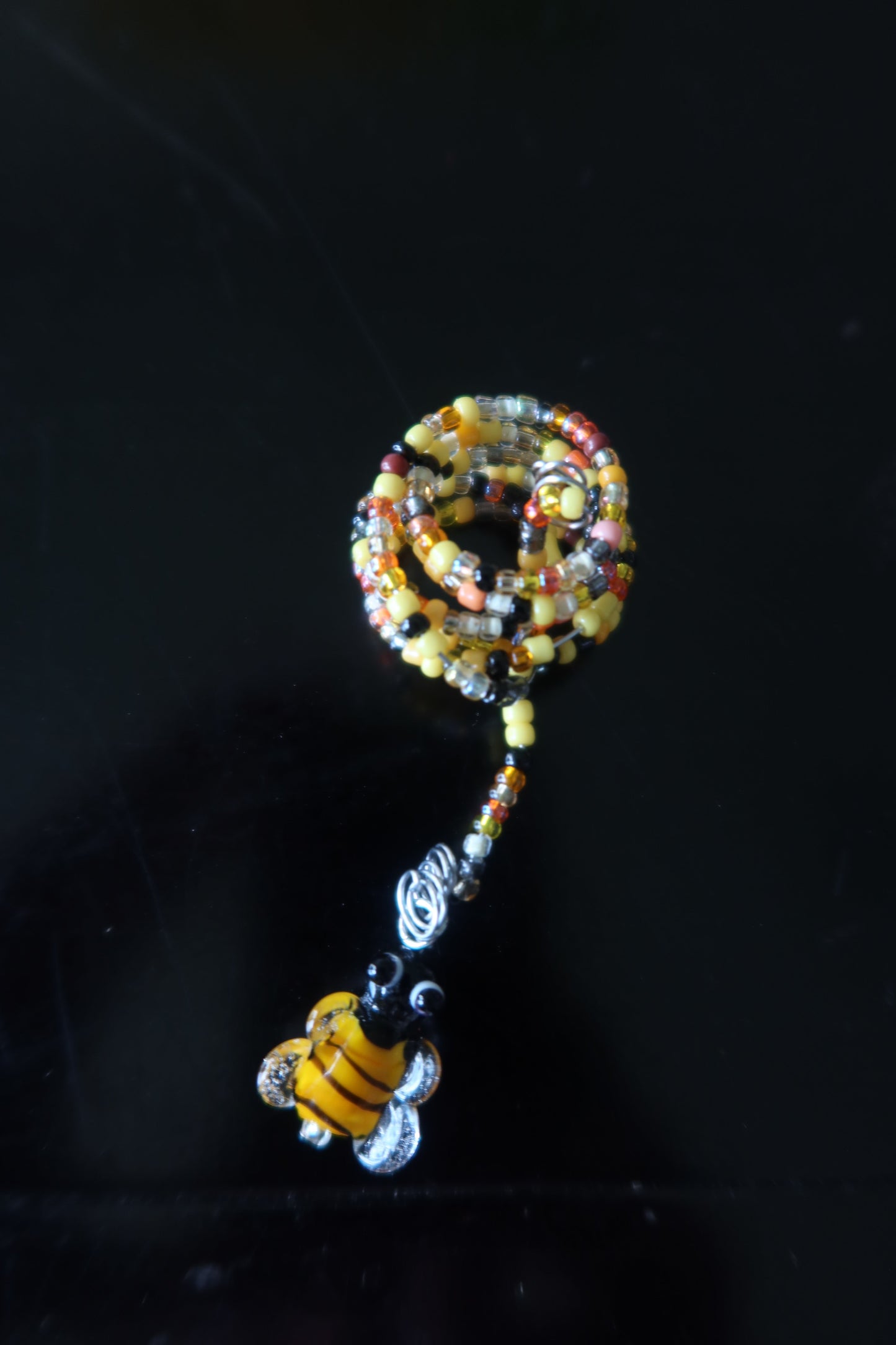 Bumblebee Plant Wrap - In the Garden Collection