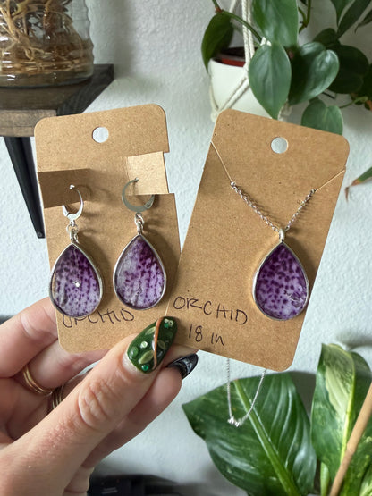 Orchid Teardrop Necklace in Silver