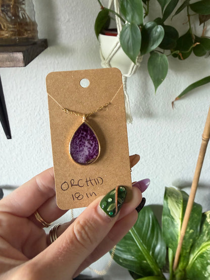 Orchid Teardrop Necklace in Gold
