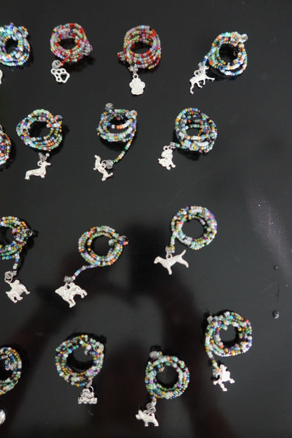 Silver Dog-Themed Plant Wraps – Choose Your Favorite Pup!